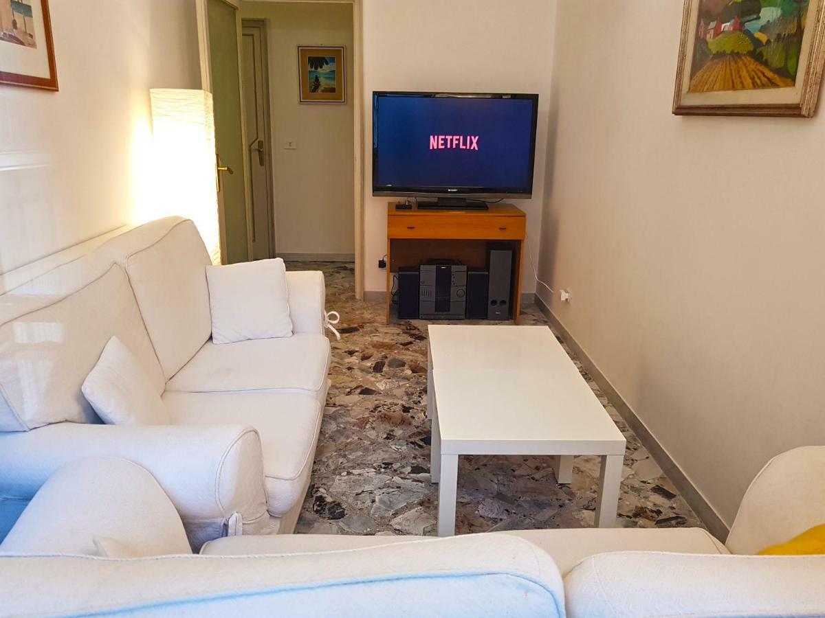 Bari Grand Central Apartment Exterior photo